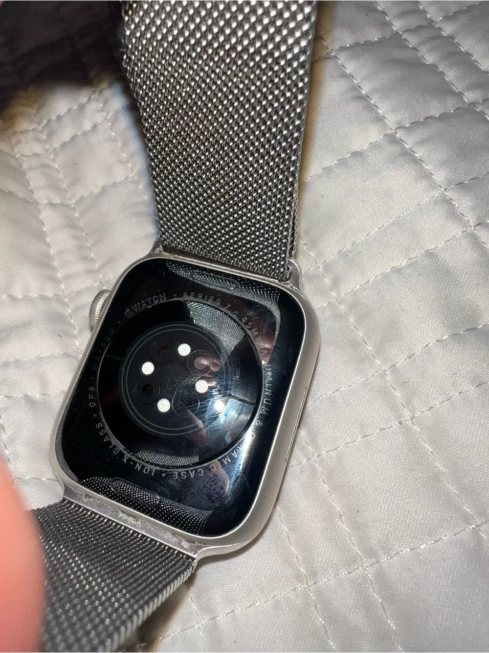 Apple Smartwatch series 7 .45m with Silver Mesh Band
